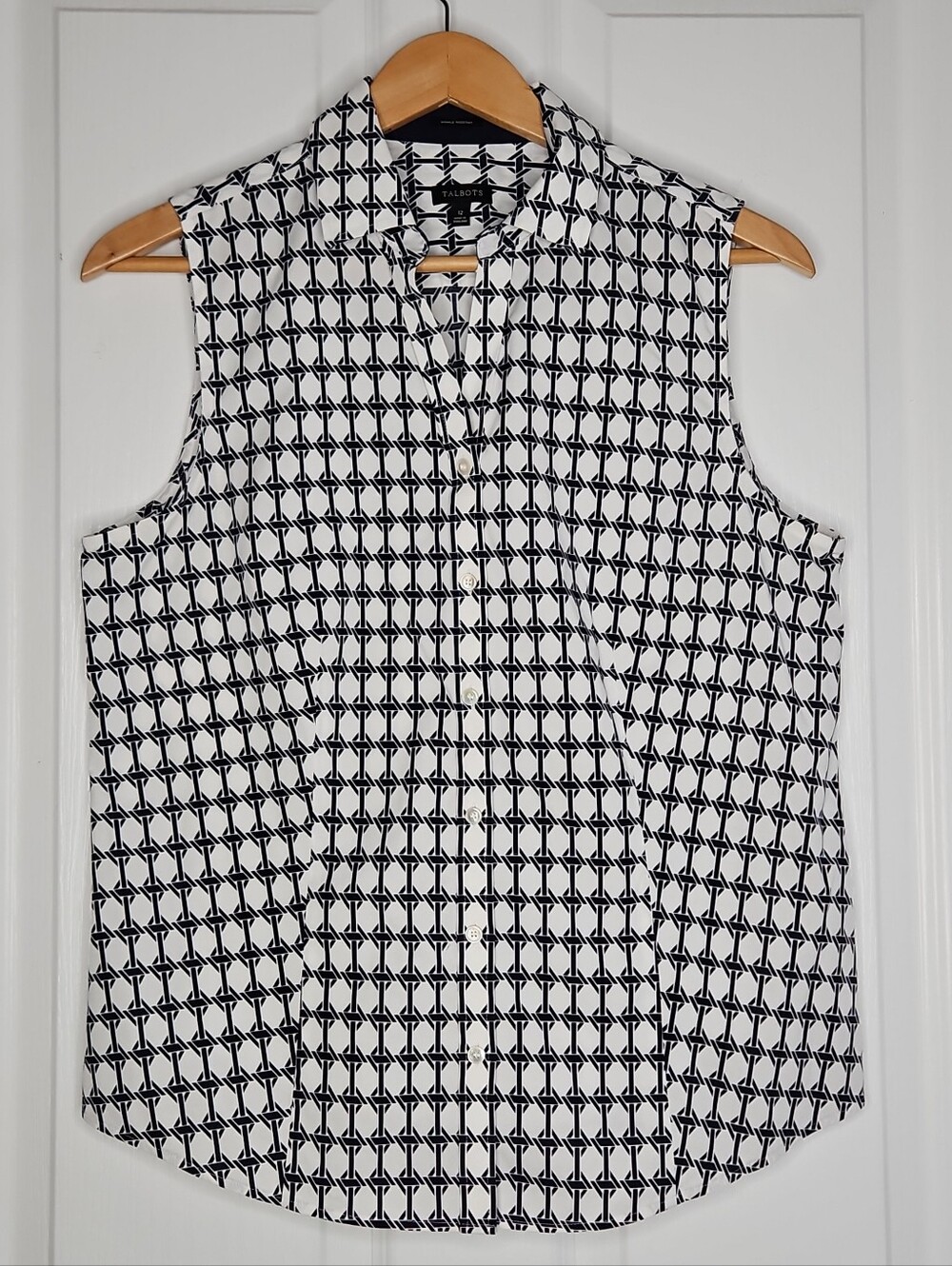 TALBOTS Sleeveless Perfect Shirt Button Up Blouse Size 12 Navy Print Non-Iron